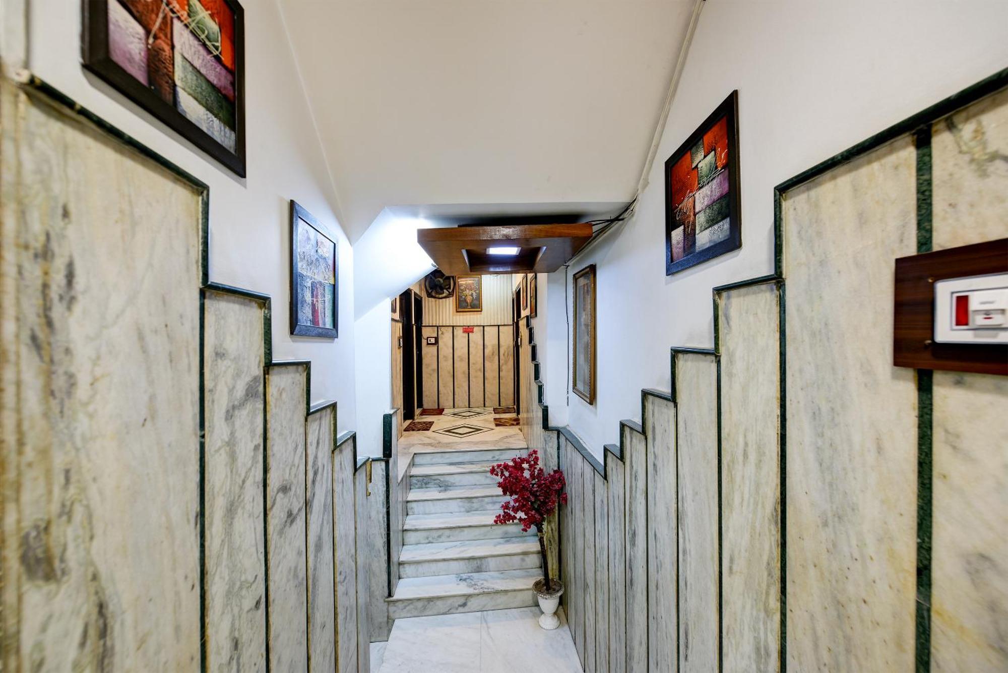 Shiva Intercontinental - Railway Station - Paharganj Hotel New Delhi