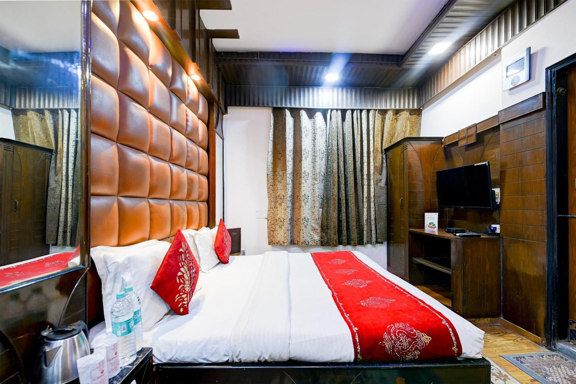 Shiva Intercontinental - Railway Station - Paharganj Hotel