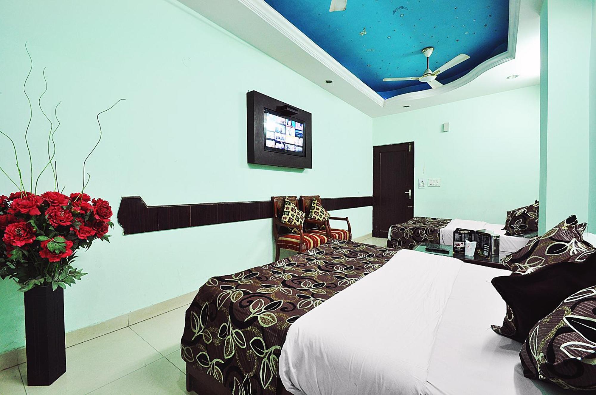 Hotel Shiva Intercontinental - Railway Station - Paharganj New Delhi