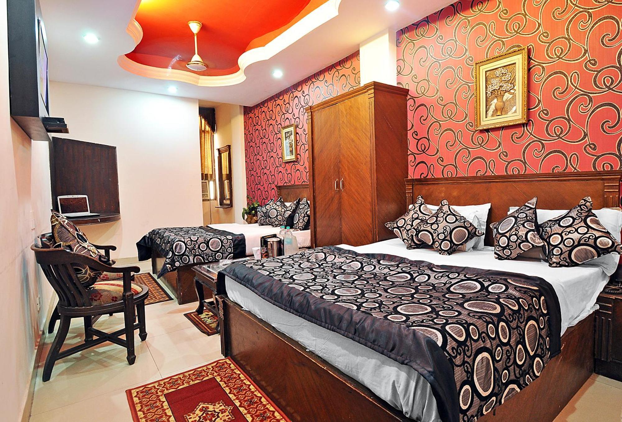 Shiva Intercontinental - Railway Station - Paharganj 3*